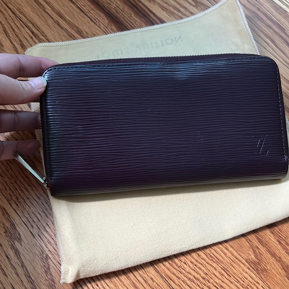Louis Vuitton Purple Epi Zippy Wallet